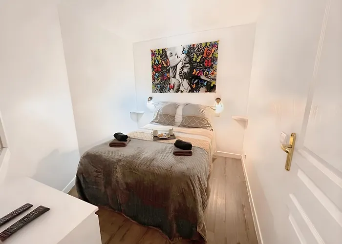 Appartement Avec 2 Balcons Vue Sur La Piscine Et Parking Gratuit Prive