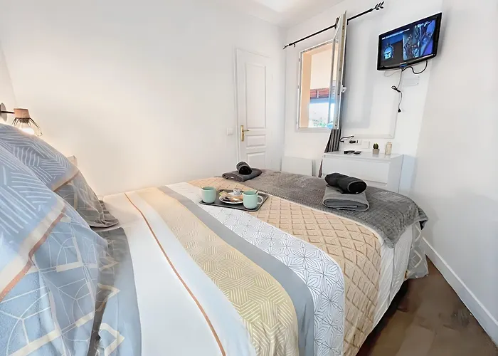 Appartement Avec 2 Balcons Vue Sur La Piscine Et Parking Gratuit Prive *